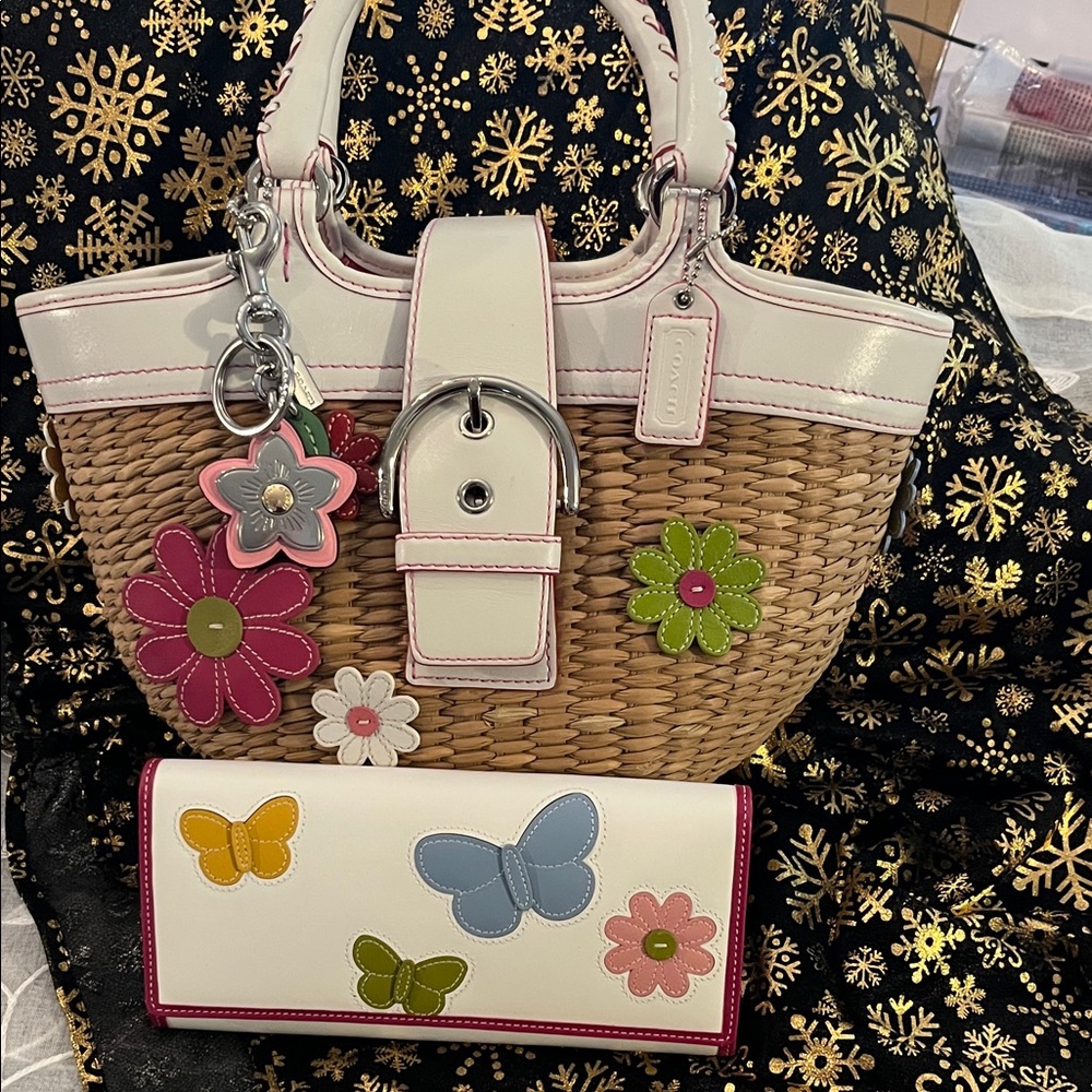 Coach Vintage White and Tan Shoulder Bag with matching wallet and charm